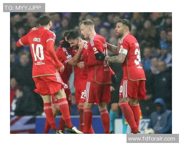 德甲强队争霸：勇士之争引发激烈角逐