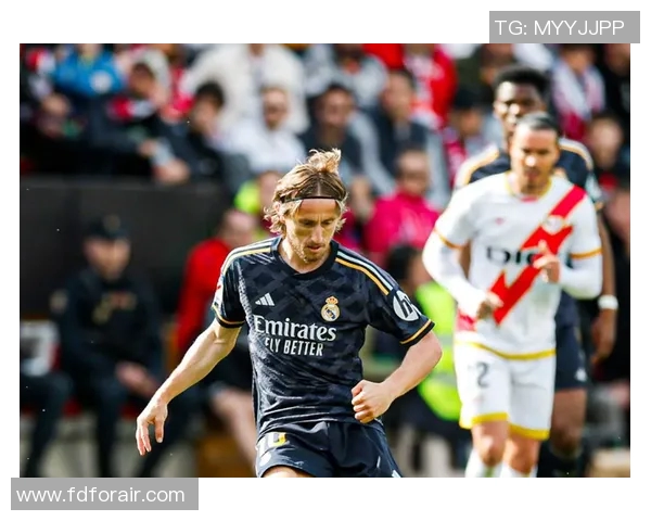 皇马逆转胜巴列卡诺，继续保持联赛不败