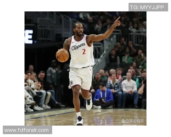 快船战胜黄蜂，伦纳德35分助球队获胜——一场关于力量与智慧的对决