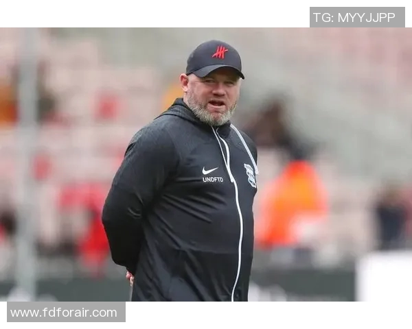 鲁尼成为曼联队史第二位欧冠进球王，创历史记录