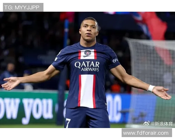 姆巴佩在巴黎圣日耳曼的未来仍然未定，引起球迷猜测