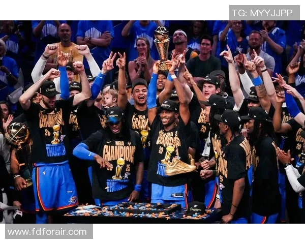 热火客场大胜勇士，战绩追平西部榜首