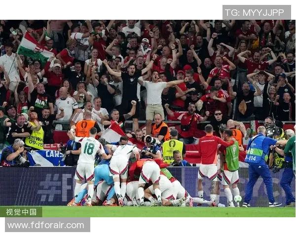 欧洲杯小组赛悬念重重，球迷热议不断