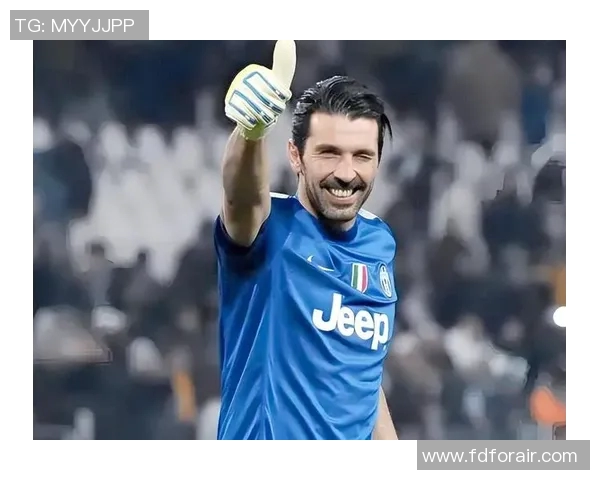尤文图斯传奇门将布冯回归，新赛季再度披荣誉战袍