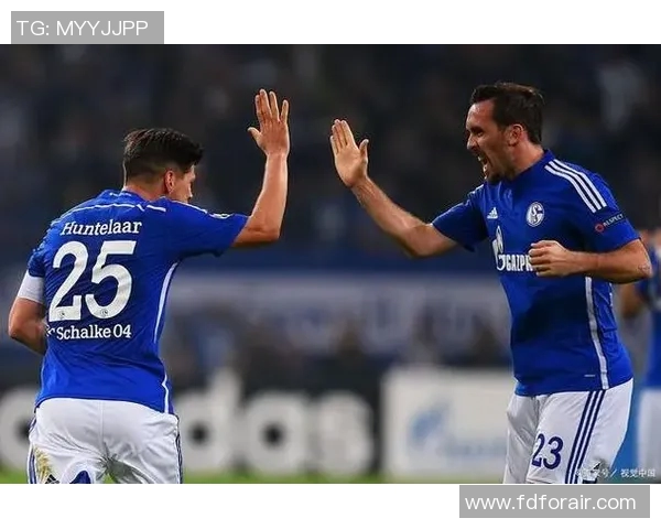 沙尔克04遭法兰克福逆转，德甲遭遇连败困境